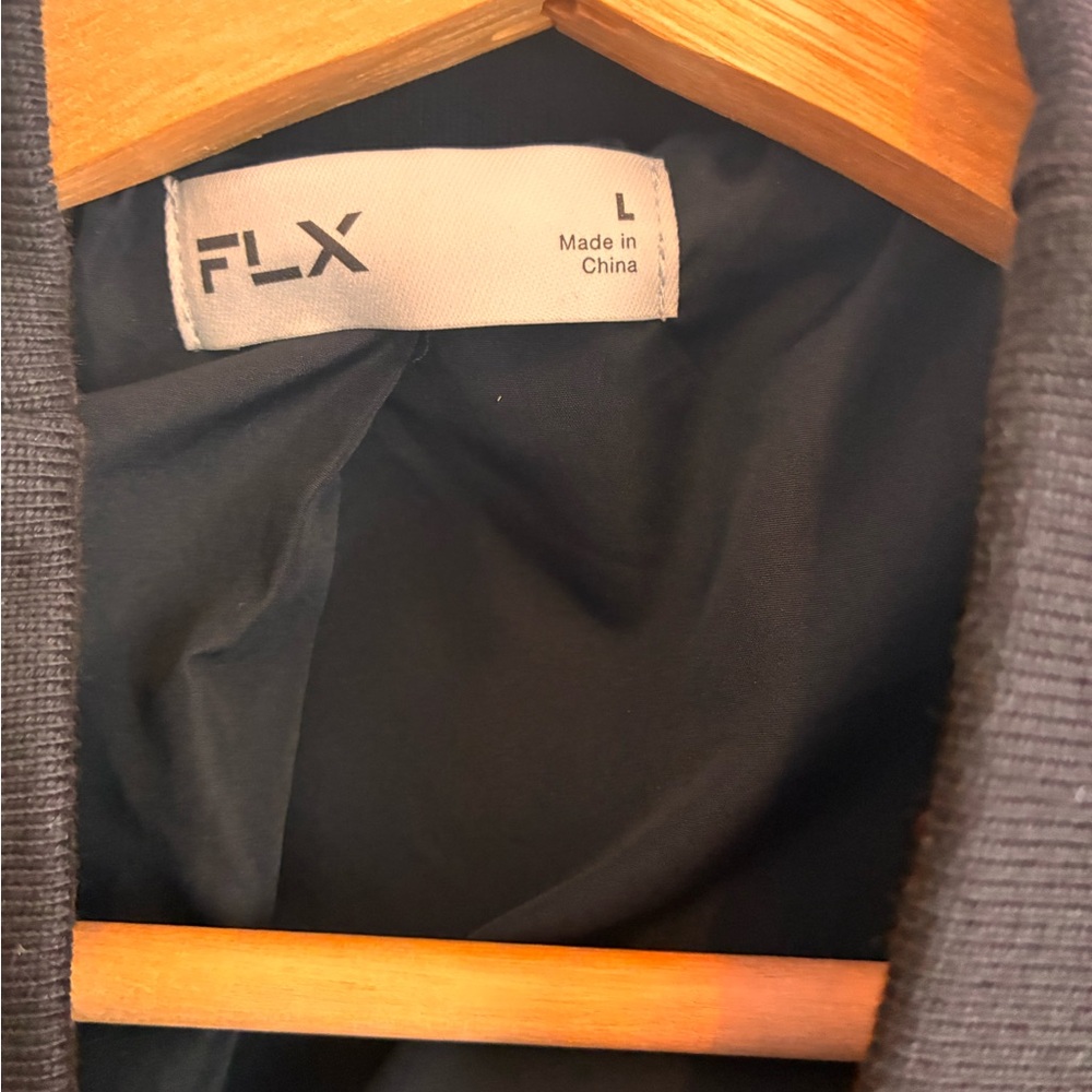 Women's Black Puffer Jacket - Picture 2 of 4
